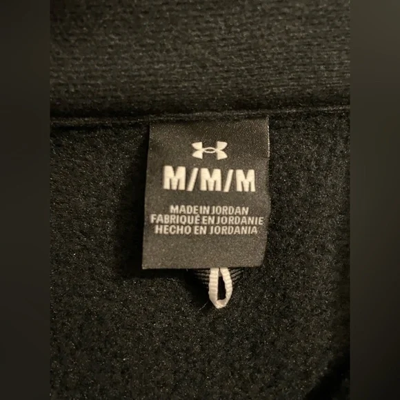 Under Armour Mens Medium Quarter Zip Specialist 1/4 Zip With Arm Zippered Pocket